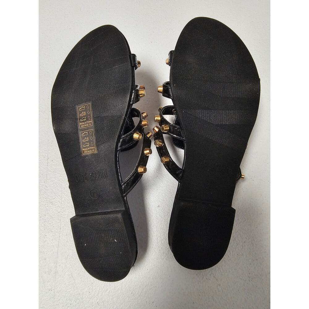 NWOB Cape Robbin Vintage-10 Flat Studded Strappy Sandals Size 8.5 - Picture 3 of 3